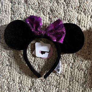 Disney Parks Minnie ears with purple bow “brand new with tags”